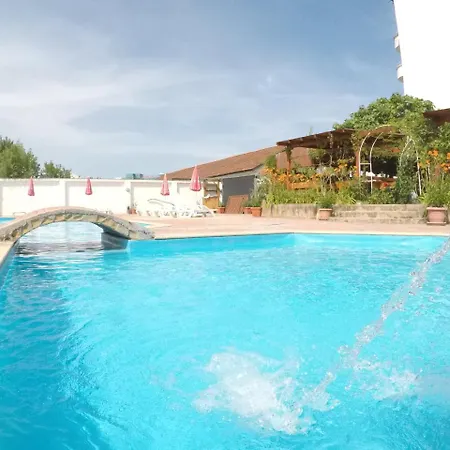 Alba Family Club Πριμόρσκο