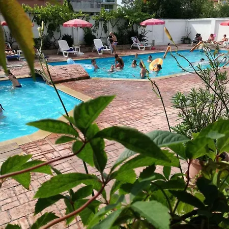 Ξενοδοχείο Alba Family Club