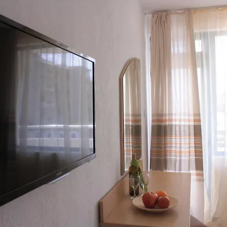 Alba Family Club Hotel 2*