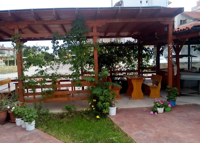 Alba Family Club 2* Primorsko