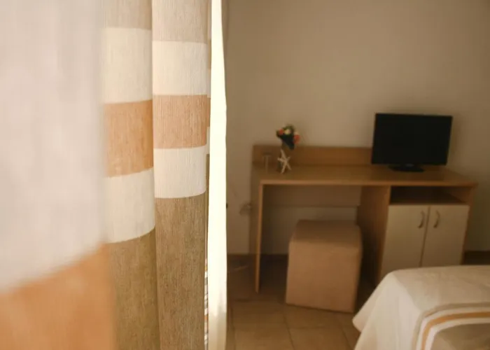 Alba Family Club Hotel 2*